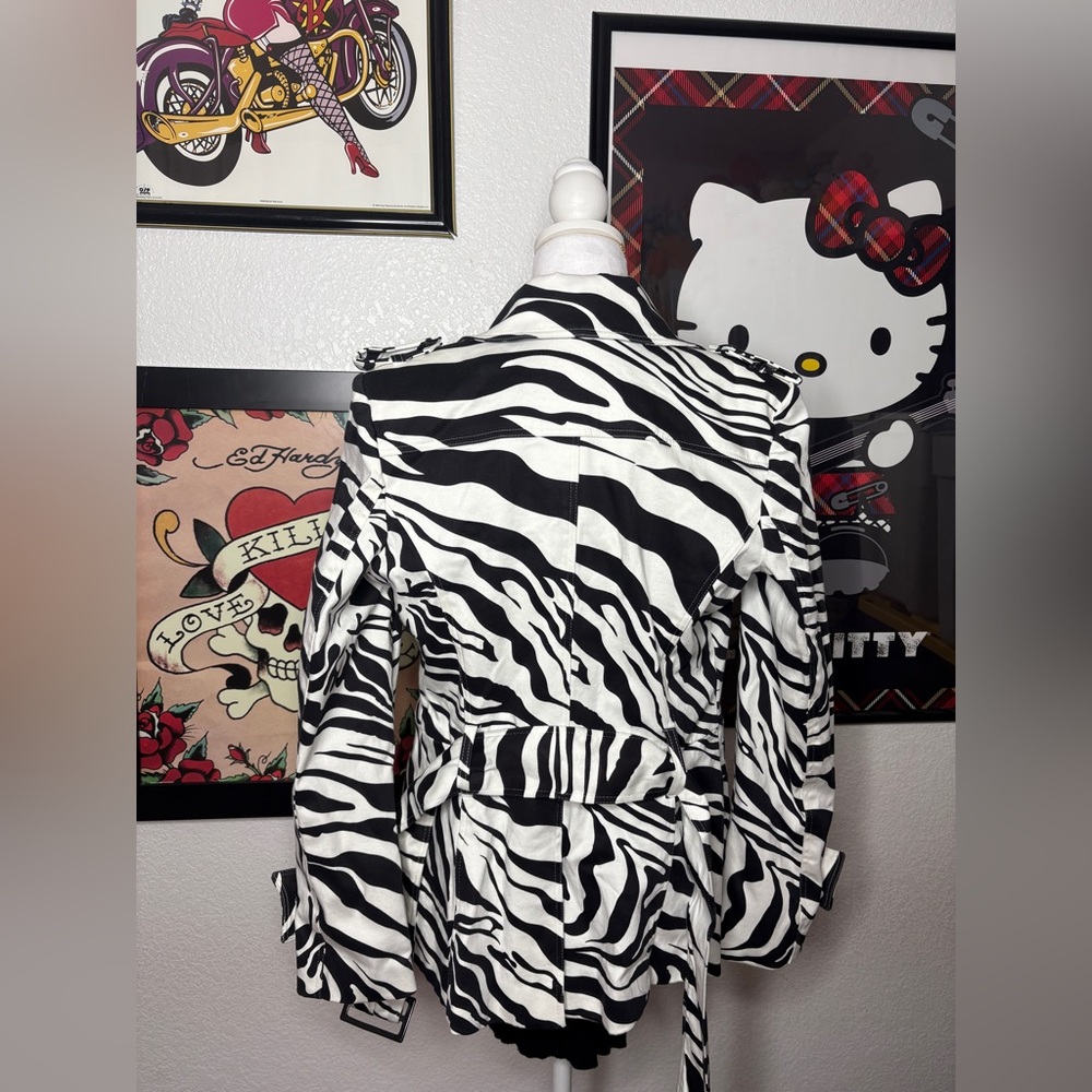 Caché Zebra Print Short Trench Coat - Picture 6 of 8